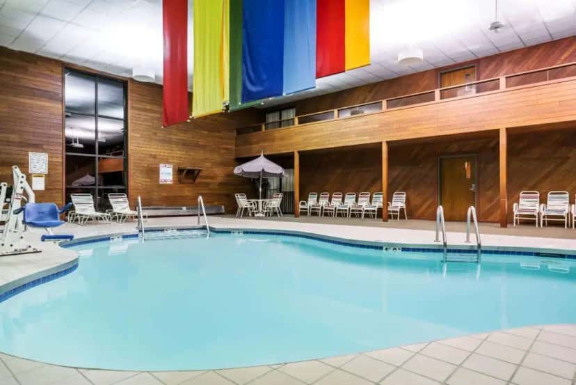 In-room hot tub at Days Inn & Suites by Wyndham Wausau in Wausau, WI