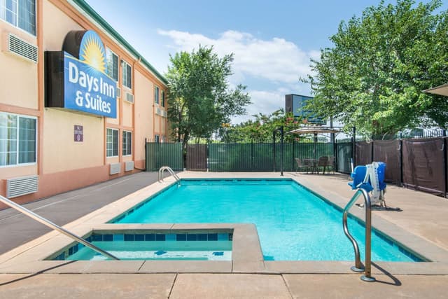 Shared outdoor hot tub