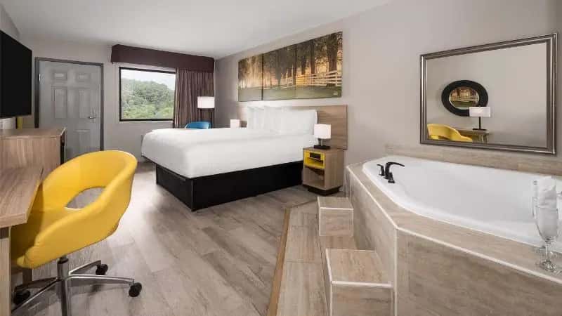 In-room hot tub at Days Inn by Wyndham Anderson/Clemson Area in Anderson, SC