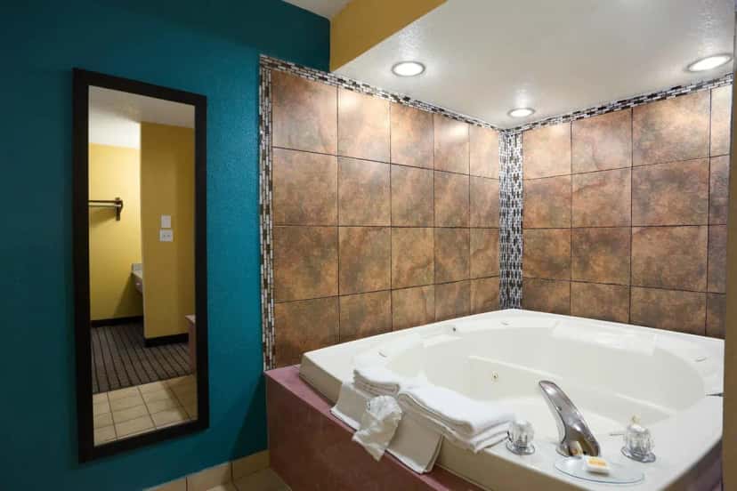 In-room hot tub at Days Inn By Wyndham Conway in Conway, AR