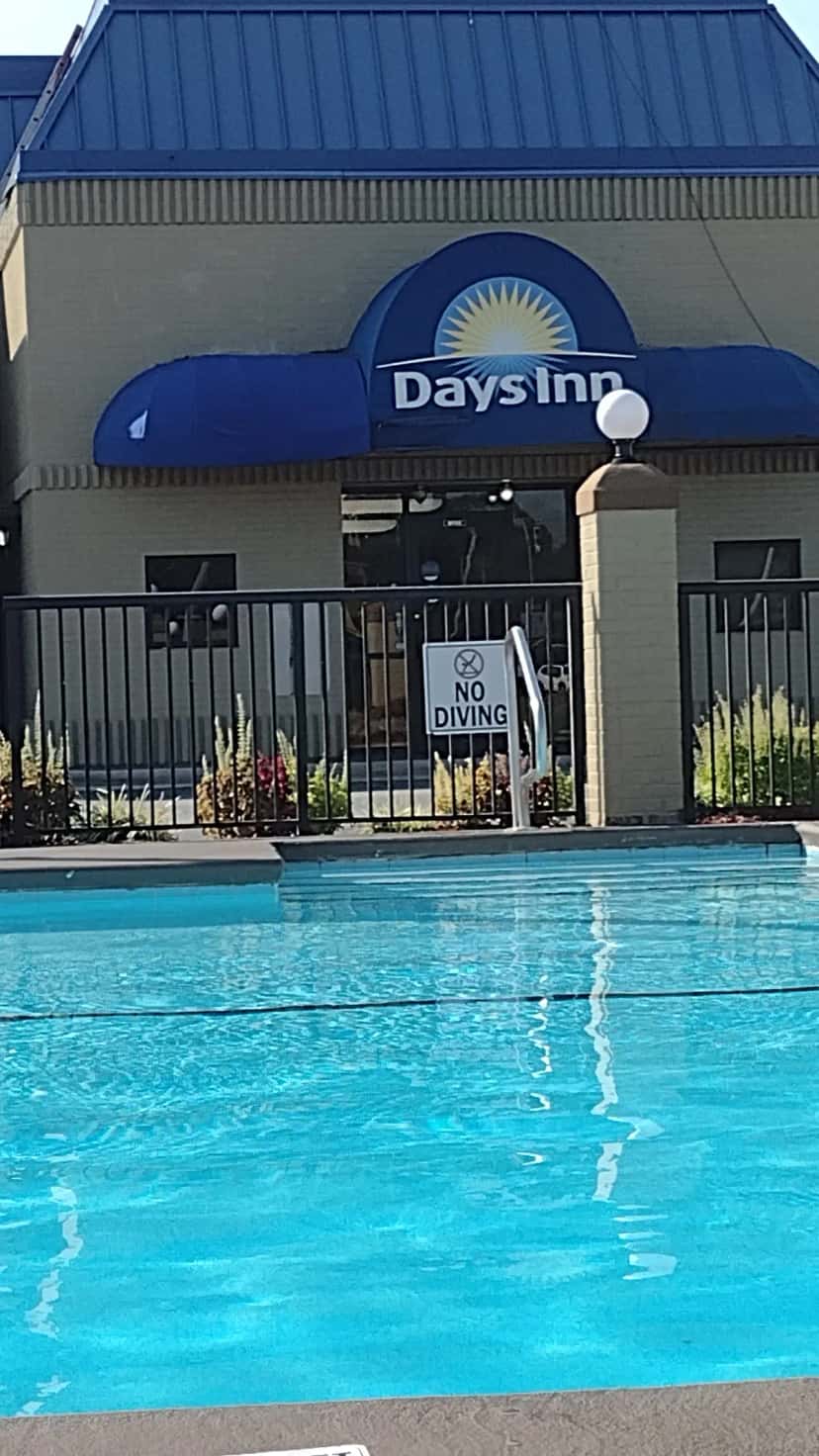 In-room hot tub at Days Inn by Wyndham High Point/Archdale in Archdale, NC