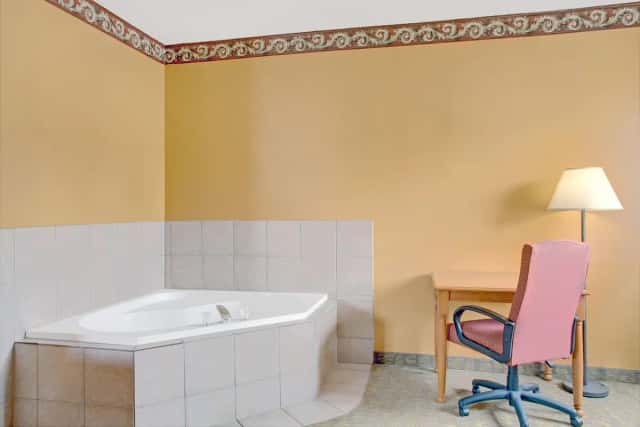 Jetted bathtub at Days Inn by Wyndham Lehi