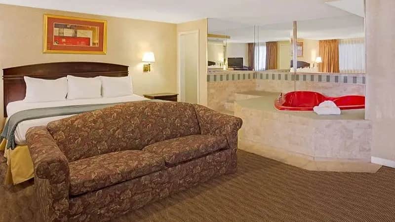 Days Inn by Wyndham Silver Spring hotel photo 1 in Silver Spring, Maryland