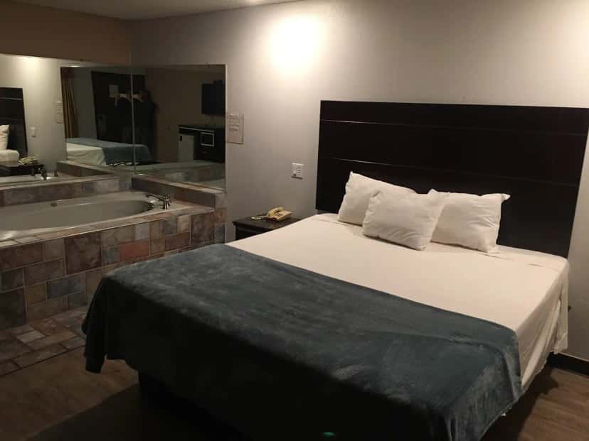 In-room hot tub at Del Amo Inn in Torrance, CA