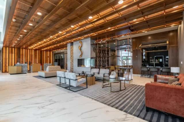 Delta Hotels by Marriott Raleigh-Durham at Research Triangle Park — guest room