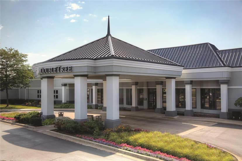 Hotels with jacuzzi in room in Novi