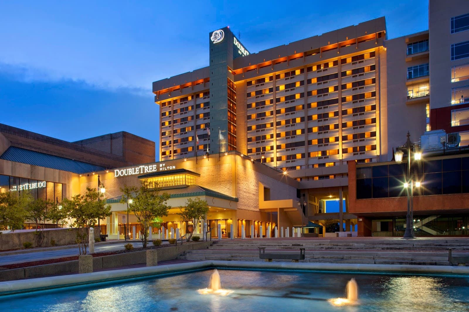Doubletree By Hilton Hotel Little Rock