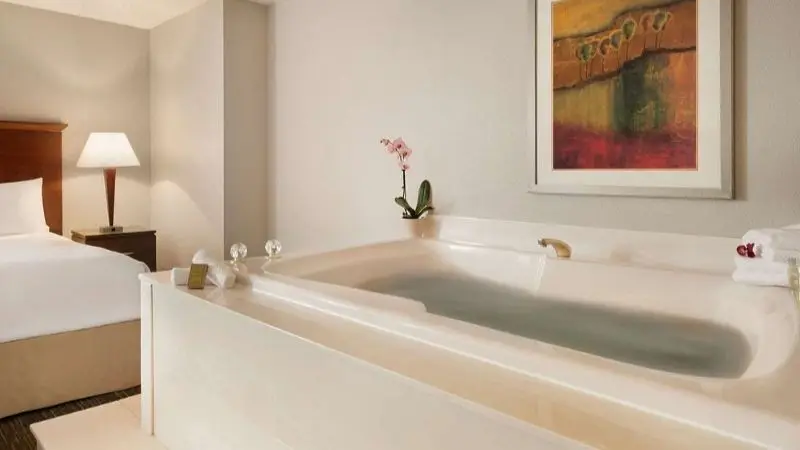 DoubleTree by Hilton Hotel Minneapolis – Park Place hotel photo 1 in Saint Louis Park, Minnesota