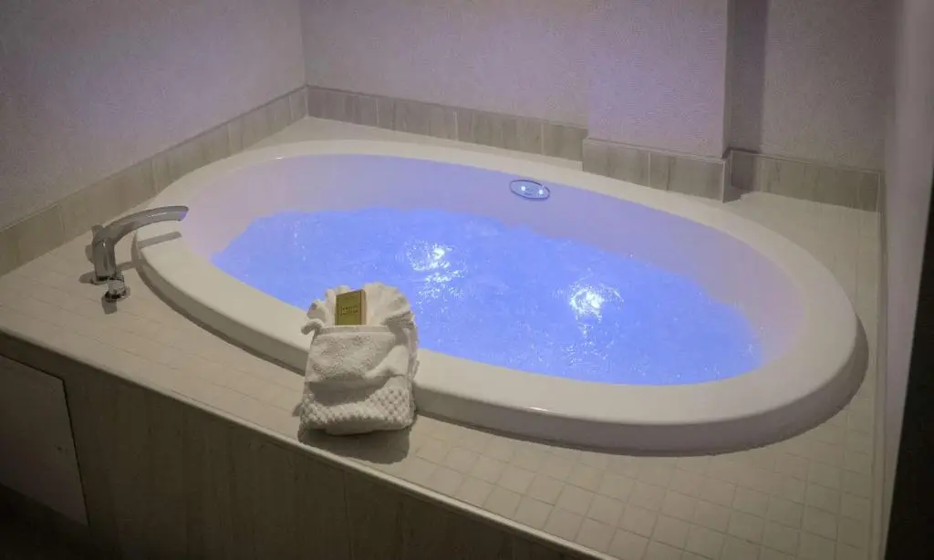 Private in-room jacuzzi tub in the Superior King Room with River View at DoubleTree by Hilton Hotel Niagara Falls New York