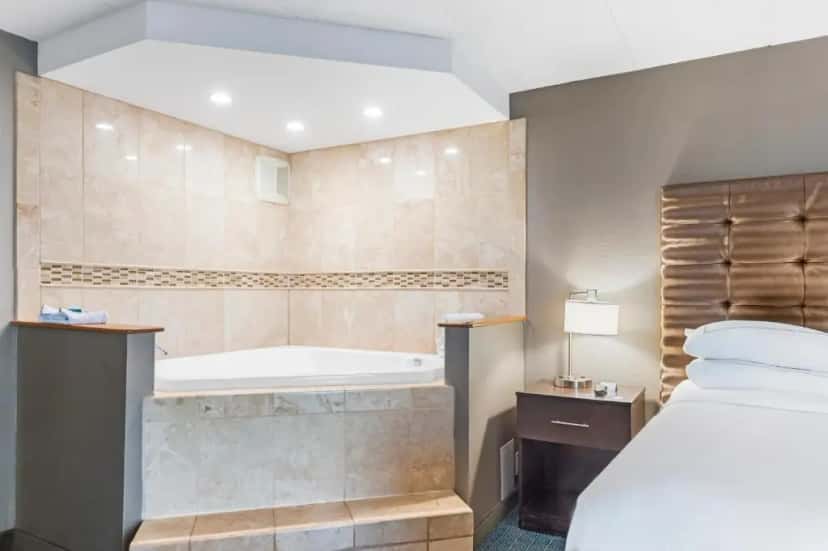 In-room hot tub at DoubleTree By Hilton Roseville Minneapolis in Roseville, MN