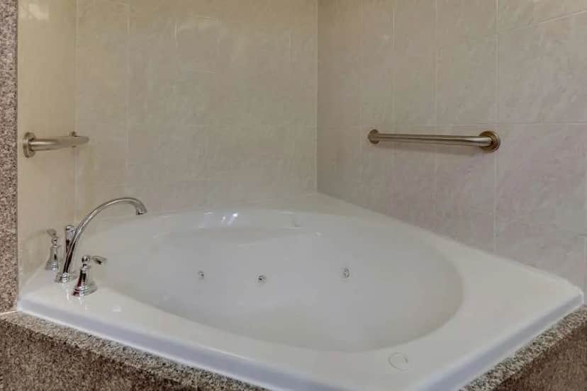 Drury Inn & Suites Montgomery — suite