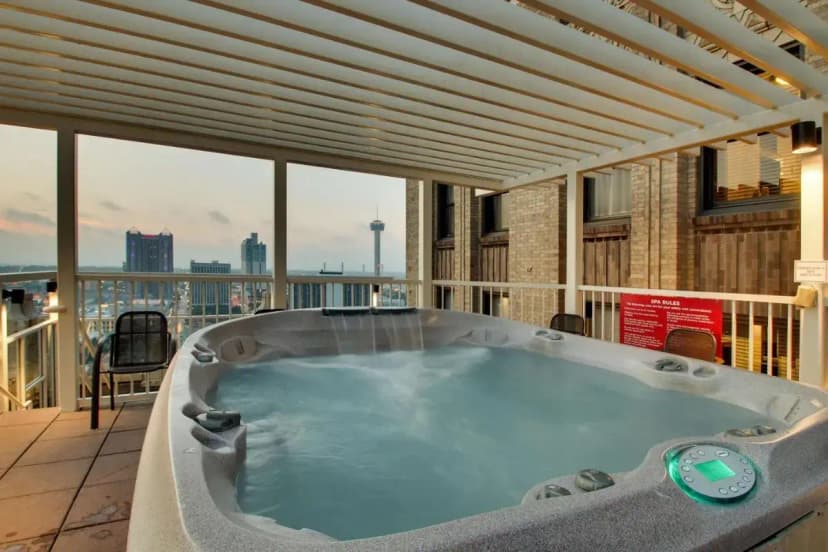 Drury Plaza Hotel San Antonio Riverwalk