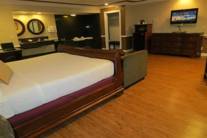In-room hot tub at Dynasty Suites Hotel in Riverside, CA