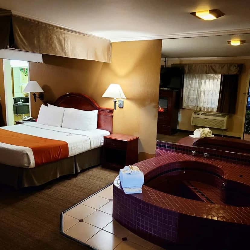 In-room hot tub at Dynasty Suites Redlands in Redlands, CA