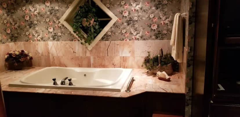 Private in-room jacuzzi at Eagle Harbor Inn