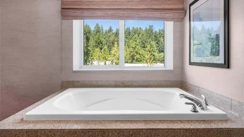 In-room hot tub at Eastgate Hotel, BW Signature Collection in Bellevue, WA