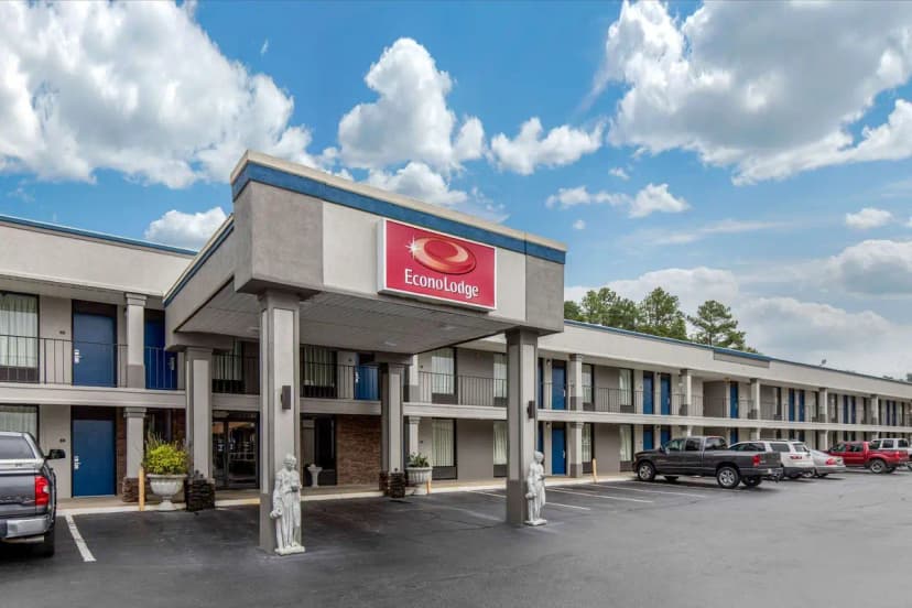 Hotels with jacuzzi in room in Aiken