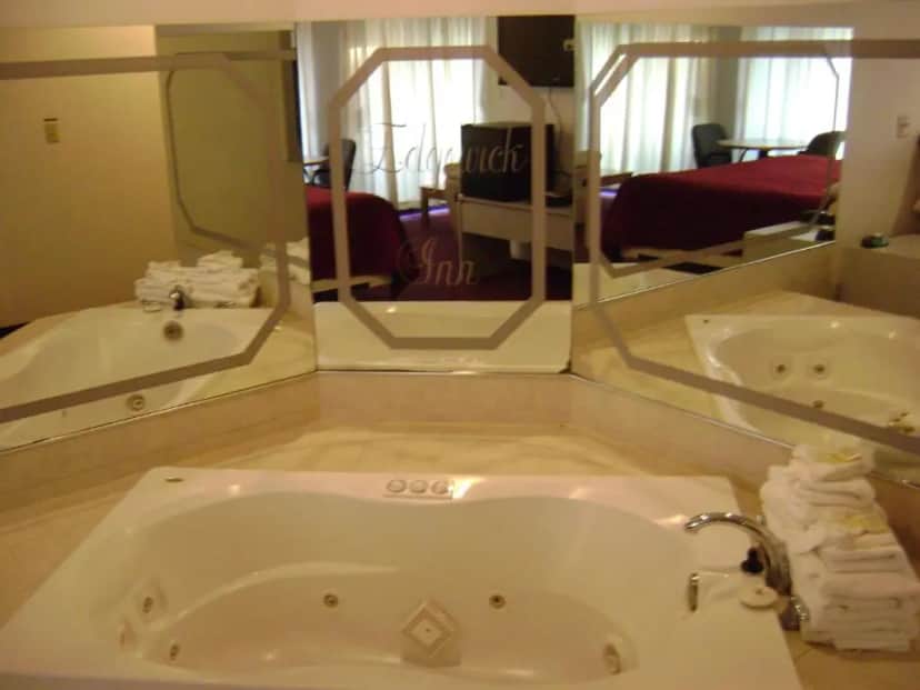 Edgewick Inn hotel photo 1 in North Bend, Washington