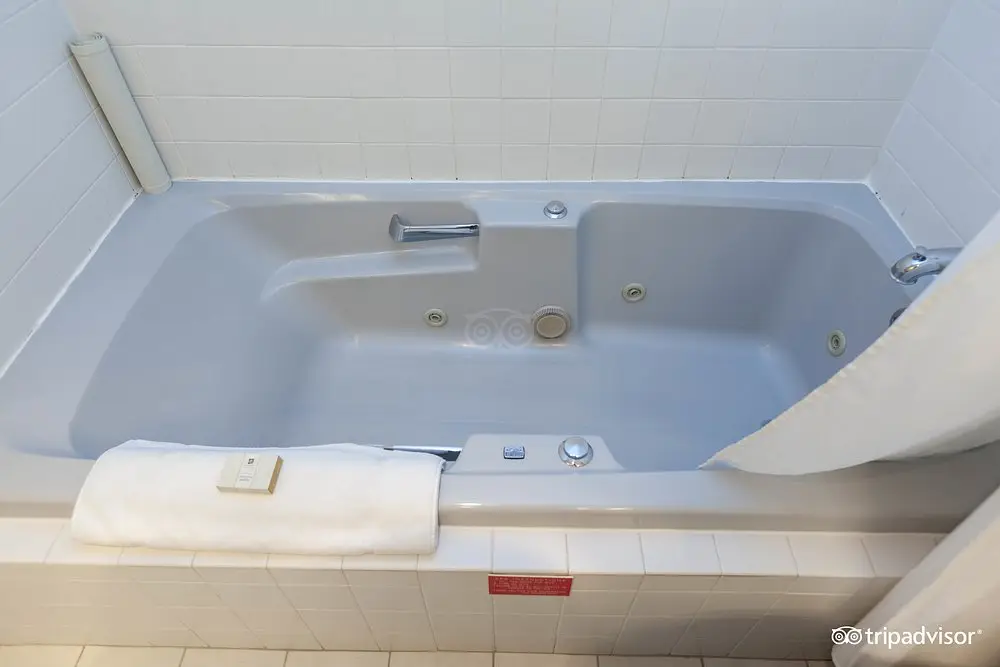 Hotels with jacuzzi in room in Napa