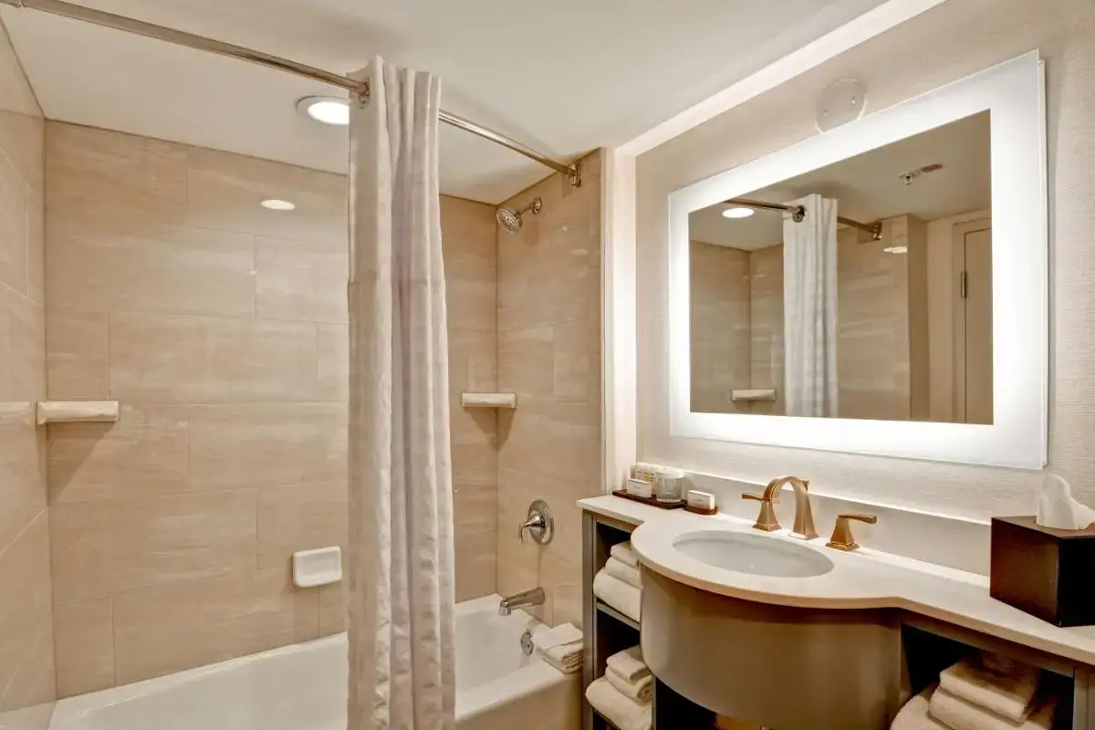 Hotels with jacuzzi in room in Apopka