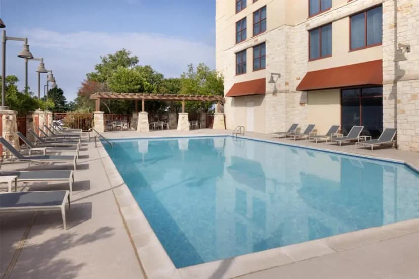 Hotels in San Marcos with a jacuzzi in the room