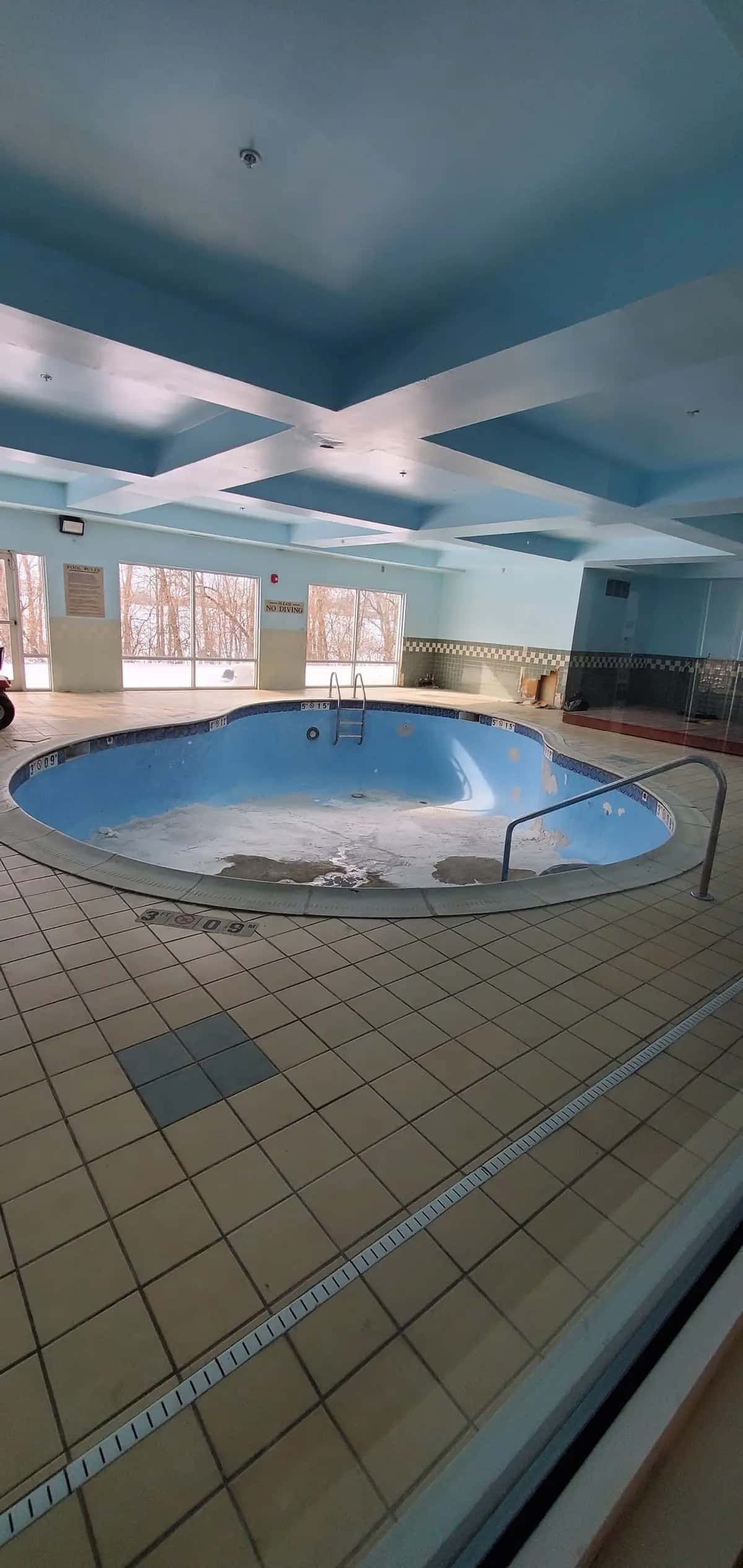 Shared indoor hot tub at FairBridge Inn and Suites Marion in Marion, IN