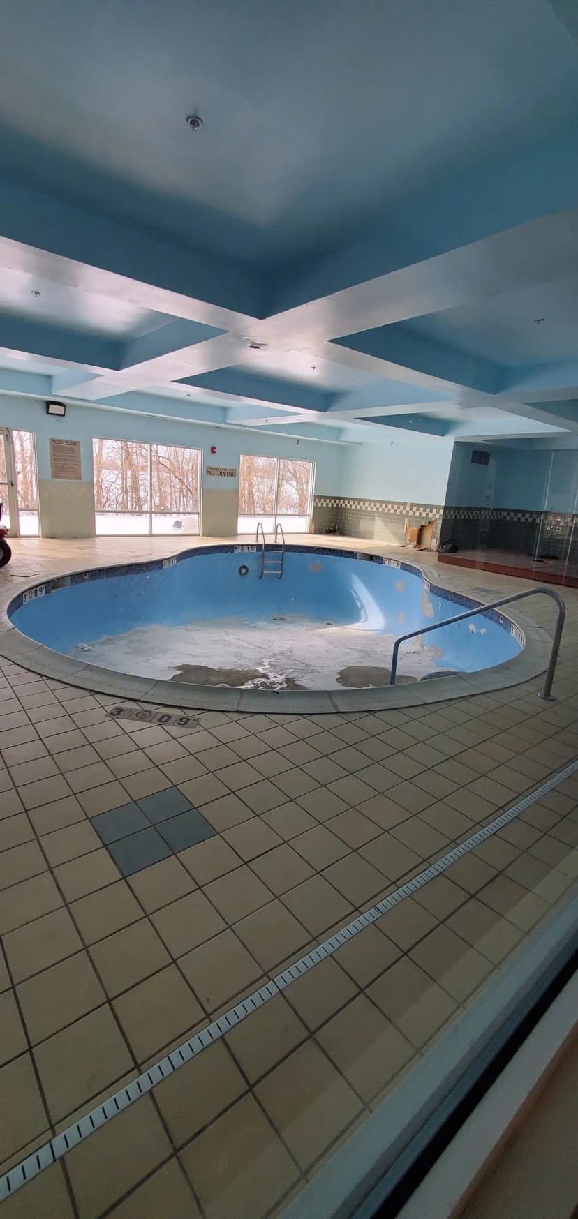 Hotels with jacuzzi in room in Marion
