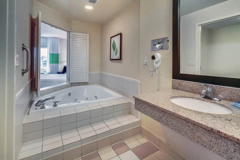 Fairfield Inn & Suites by Marriott Jacksonville Beach hotel photo 1 in Jacksonville Beach, Florida