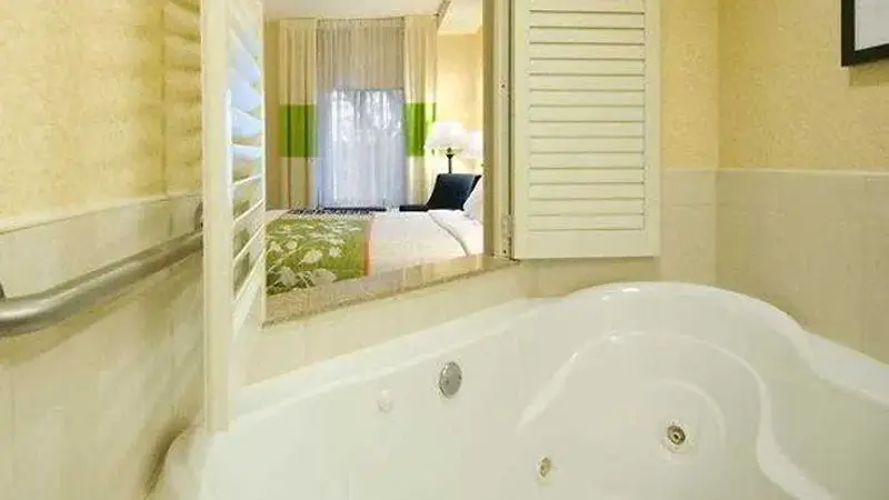 Fairfield Inn & Suites Worcester Auburn hotel photo 1 in Auburn, Massachusetts
