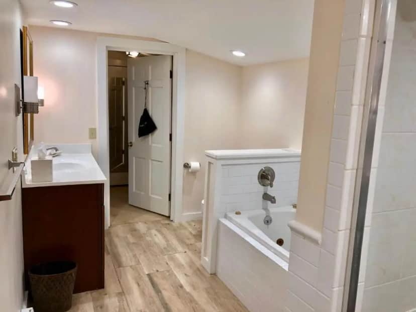 Private in-room jacuzzi tub in the King Studio with Sofa Bed at Farm Road Estate