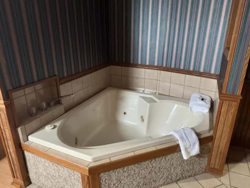 In-room hot tub at Fenway House Hotel in Boscobel, WI