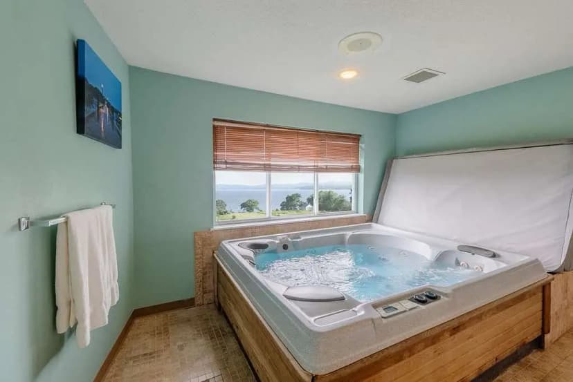 Hotels with jacuzzi in room in Belfast