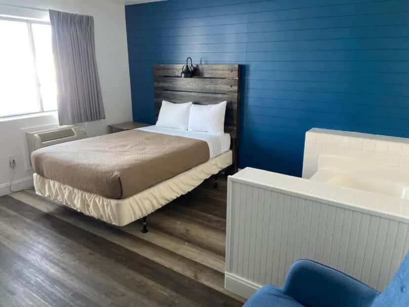 In-room hot tub at Flagship Inn in Boothbay Harbor, ME