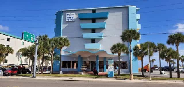 Fountain Beach Resort — guest room