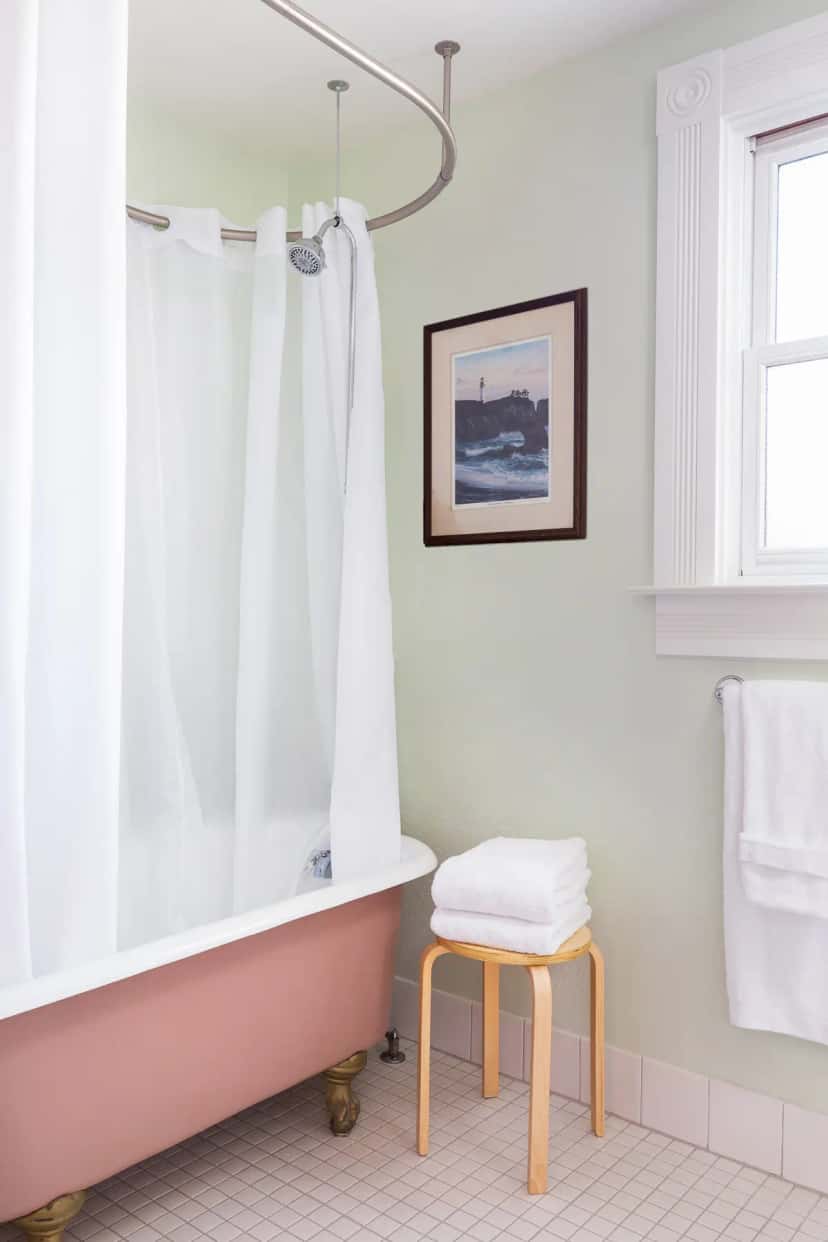 Deep soaking tub at Garden Street Inn in San Luis Obispo, CA