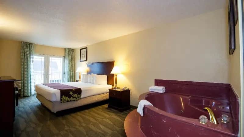 Gold Leaf Hotel hotel photo 1 in Dewey Beach, Delaware