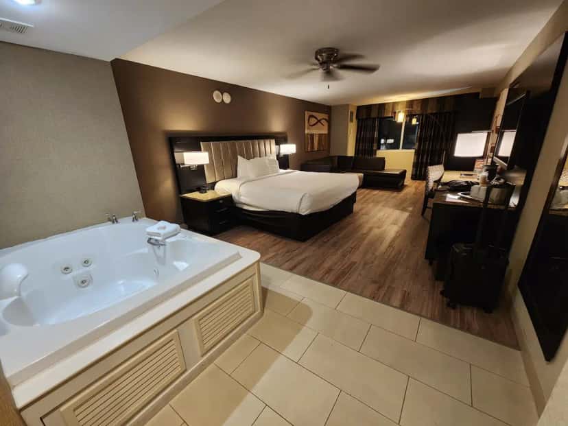 In-room hot tub at Golden Nugget Biloxi Casino & Resort in Biloxi, MS