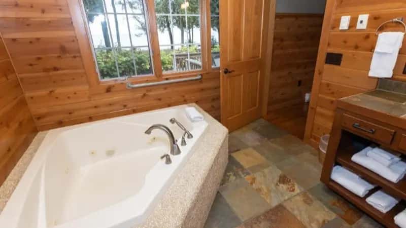 In-room hot tub at Gordon Lodge (Sister Bay) in Baileys Harbor, WI