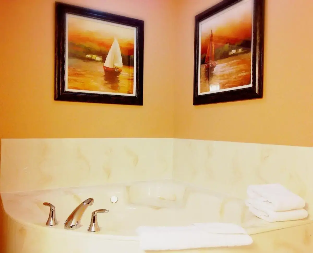 In-room hot tub at GrandStay Hotel & Suites Downtown Sheboygan in Sheboygan, WI