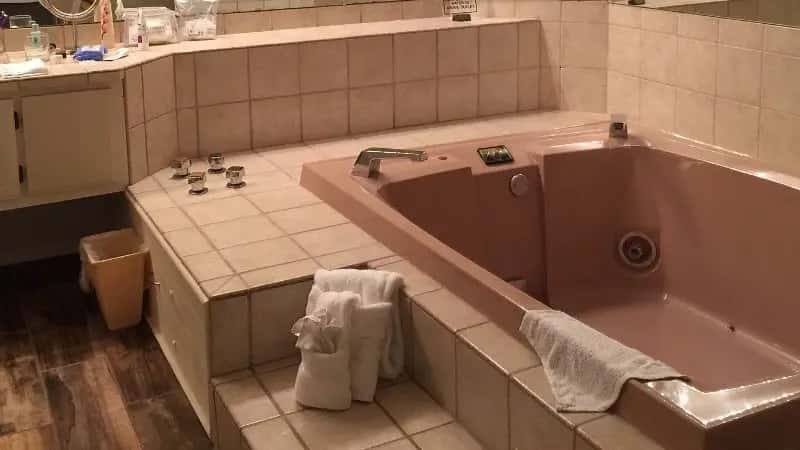 In-room hot tub at Greens One at Bella Vista Village in Bella Vista, AR