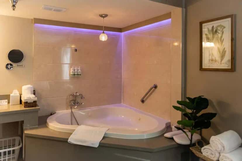 In-room hot tub at GreenTree Inn & Suites Los Angeles - Alhambra - Pasadena in Alhambra, CA