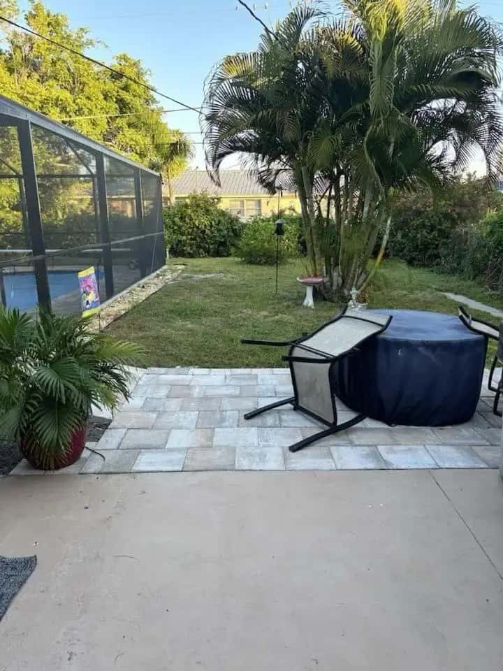 Private outdoor hot tub at Guesthouse near Fort Myers Beach, Sanibel and Captiva islands in Fort Myers, FL