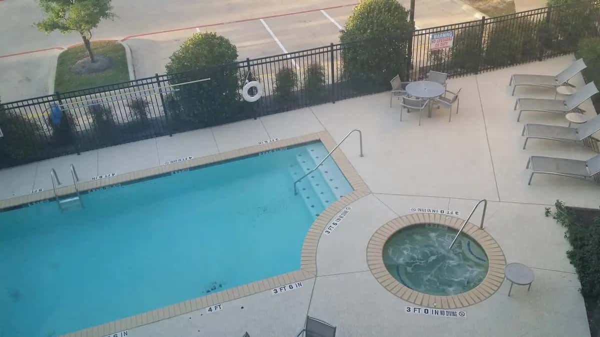 Shared outdoor hot tub at Hampton Inn & Suites Austin - Lakeway