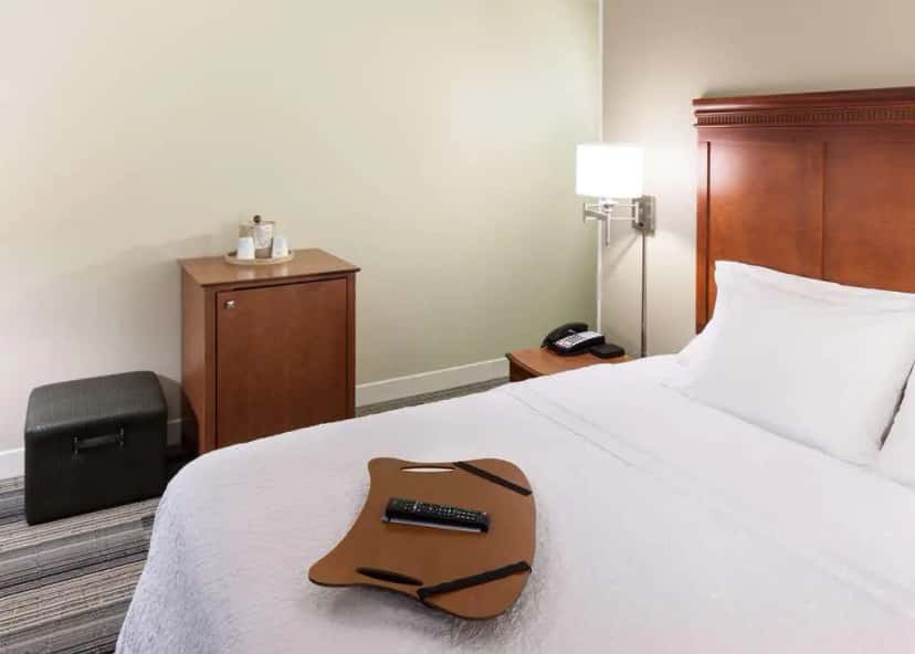 In-room hot tub at Hampton Inn & Suites Davenport in Davenport, IA
