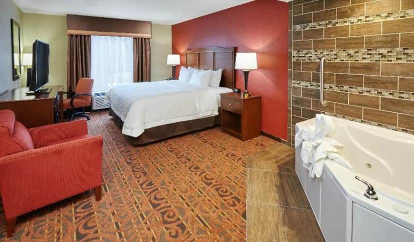 Hampton Inn & Suites Milwaukee/franklin hotel photo 1 in Franklin, Wisconsin