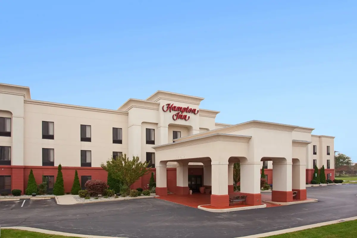 Hotels in Bowling Green with a jacuzzi in the room