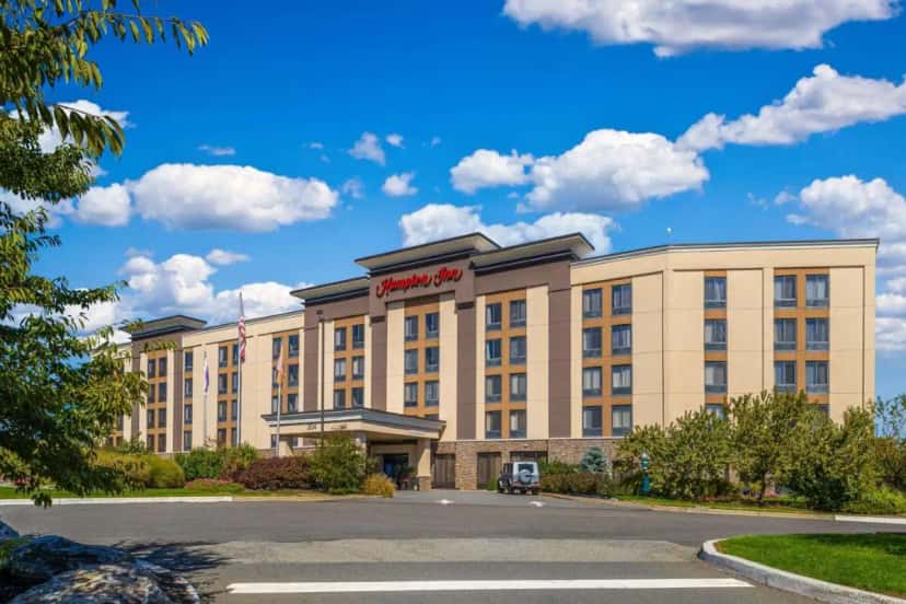 In-room hot tub at Hampton Inn Carlstadt-At The Meadowlands in Carlstadt, NJ