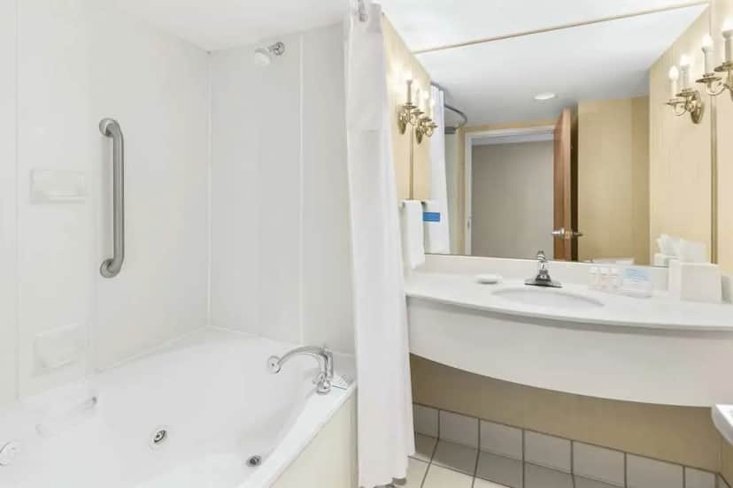 Private in-room jacuzzi tub at Hampton Inn Columbus-North