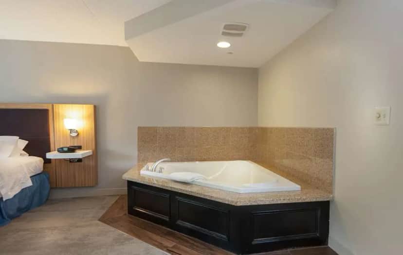 Private in-room jacuzzi at Hampton Inn Doylestown