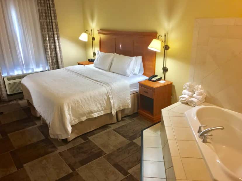 In-room hot tub at Hampton Inn Garden City in Garden City, KS